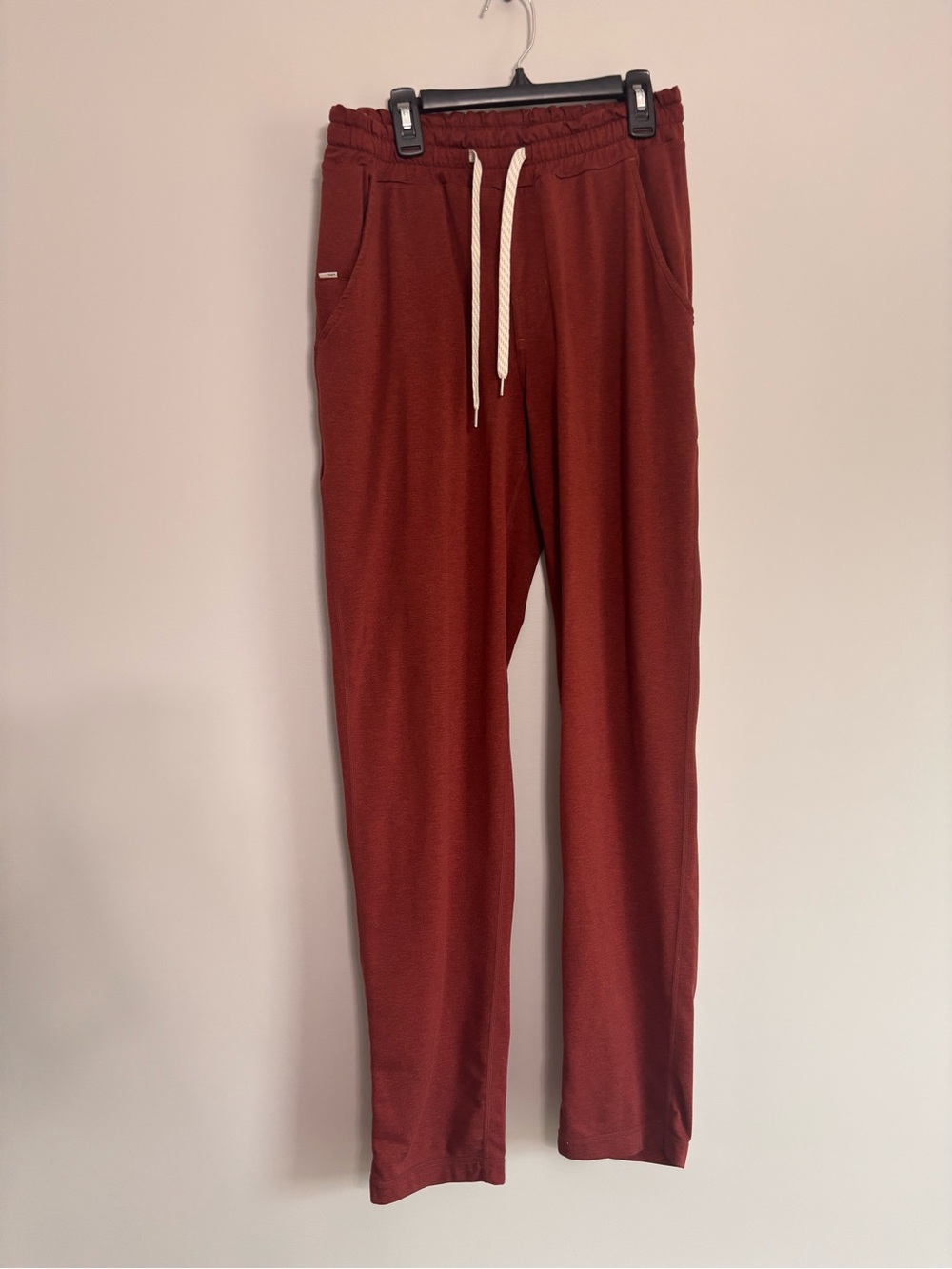 Vuori Men's Casual Drawstring Pants - Rust Red